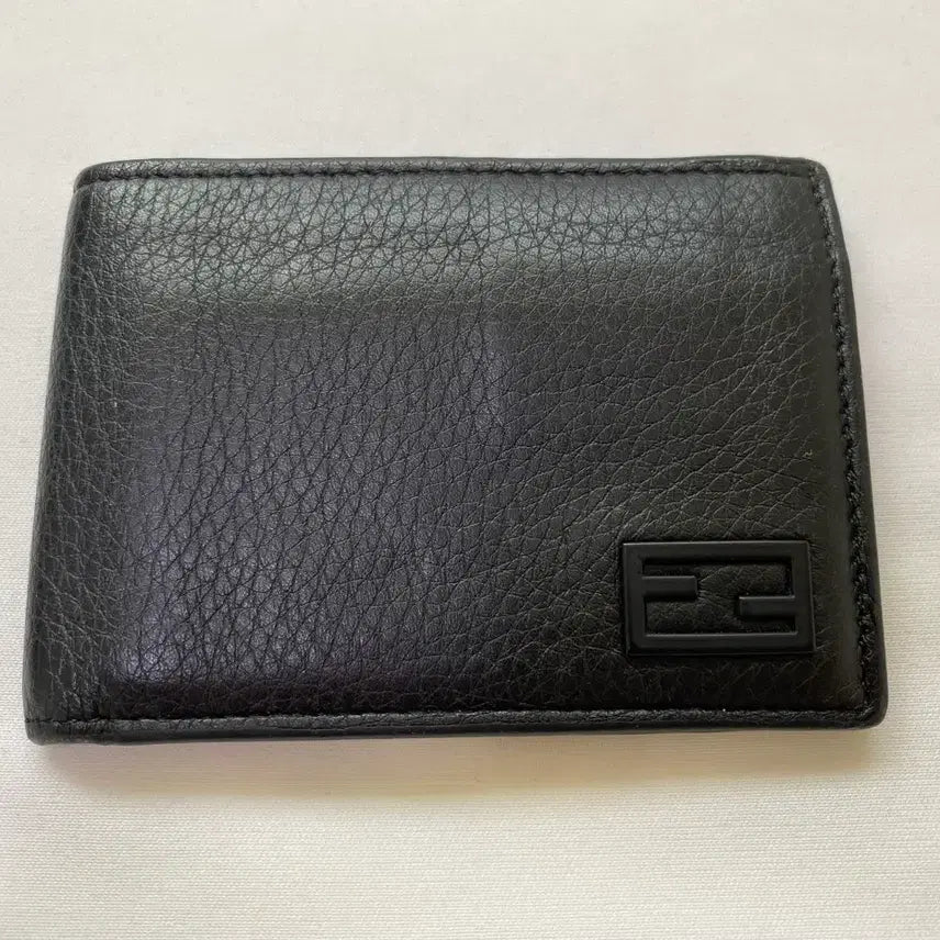 [BUNJANG] Fendi Black Leather Bifold Wallet / 펜디 블랙 레더 반지갑