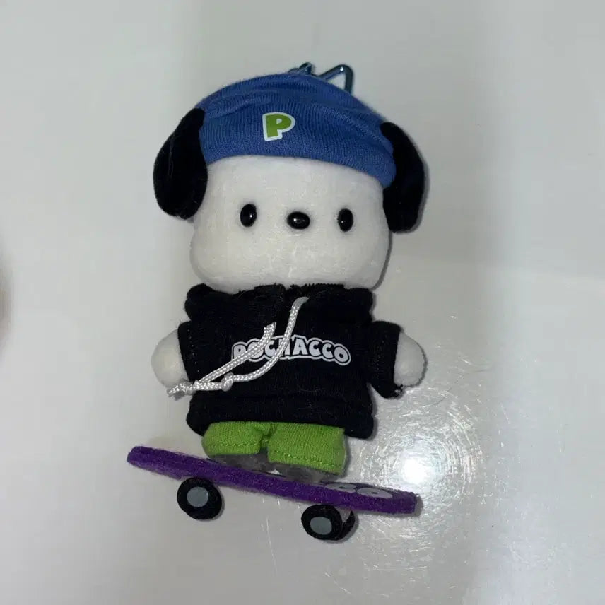 [BUNJANG] Sanrio Pochacco Skateboard Mascot Doll Keychain / 산리오 포차코 인형 스케이트 보드 키링