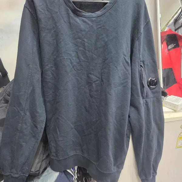 [BUNJANG] CP Company Black Sweatshirt / CP컴퍼니 블랙 맨투맨 티셔츠