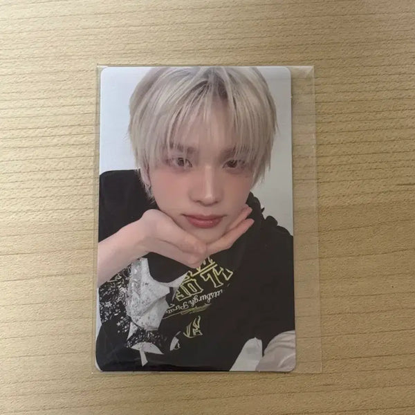[BUNJANG] TWS Shinyu Weverse Lucky Draw Photocard / 투어스 신유 위버스 아궁빵 포카 럭드 양도