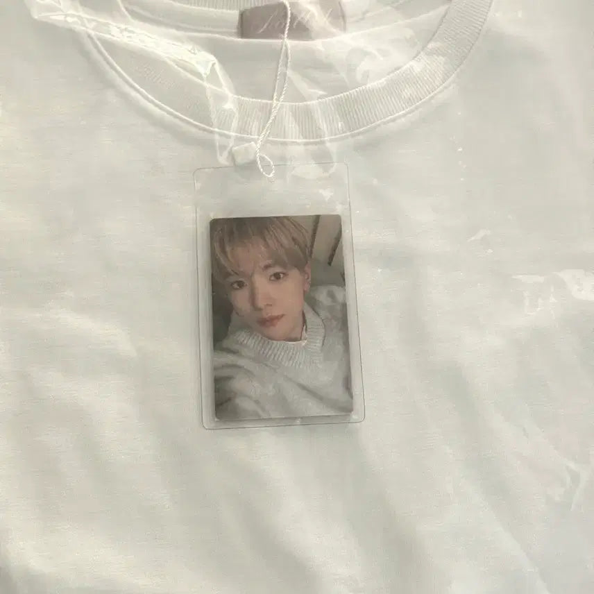 [BUNJANG] Yushi Fan Meeting T-Shirt + Photocard (Sealed) / (미개봉) 엔시티위시 팬미팅 유우시 티셔츠 + 포카 원가 이하