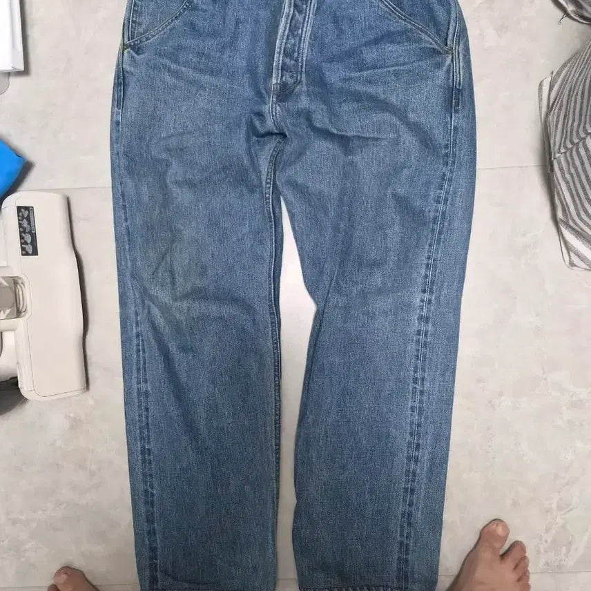 [BUNJANG] Drake's Bleach Wash Denim Jeans / 드레익스 블리치 데님