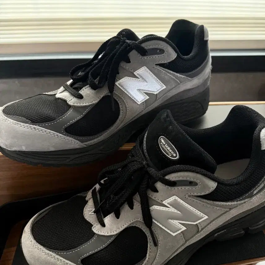 [BUNJANG] New Balance 2002R Japan Limited Edition Sneakers / 뉴발란스 2002R 일본 한정판