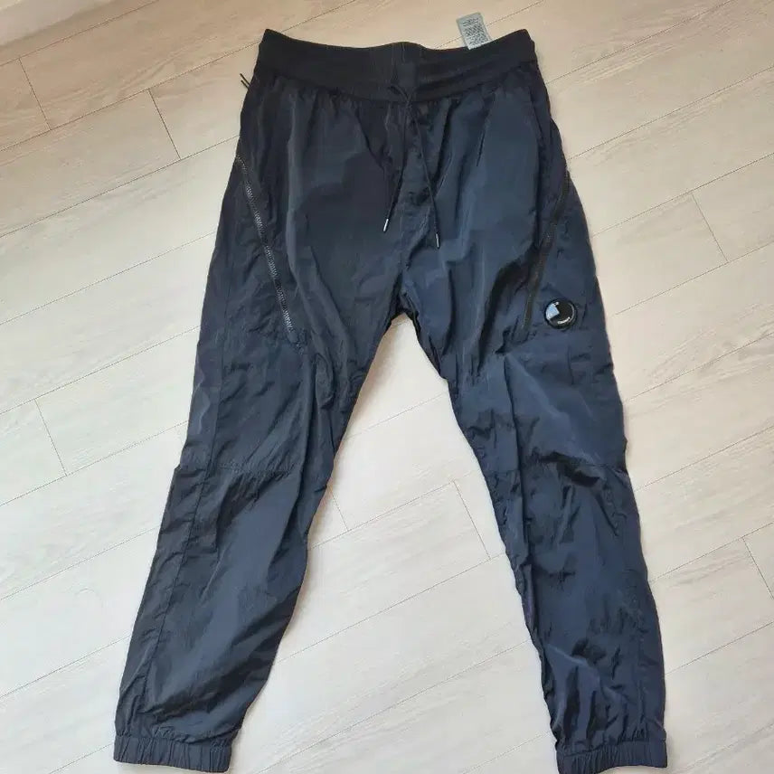 [BUNJANG] CP Company Navy Nylon Jogger Pants / CP컴퍼니 나일론 조거 팬츠 네이비