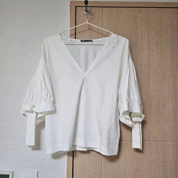 [BUNJANG] Zara White Puff Sleeve Ribbon Blouse / 자라 소매리본 블라우스
