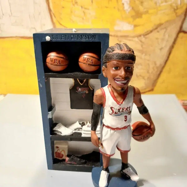 [BUNJANG] Allen Iverson NBA Figure with Display Case / 앨런 아이버슨 NBA 피규어