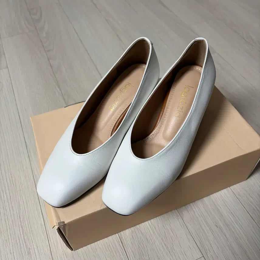 [BUNJANG] Lagrazia White Pumps Heels / lagrazia 라그라치아 흰색 펌프스힐