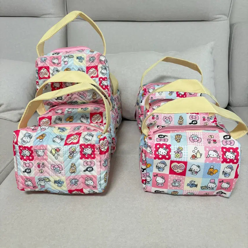 [BUNJANG] Pink Hello Kitty Pouch Bag / 새상품 핑크 키티 파우치 보조가방