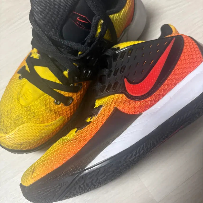 [BUNJANG] Nike Kyrie Low 2 Sunset 255mm / 카이리 로우 2 선셋 255 사이즈