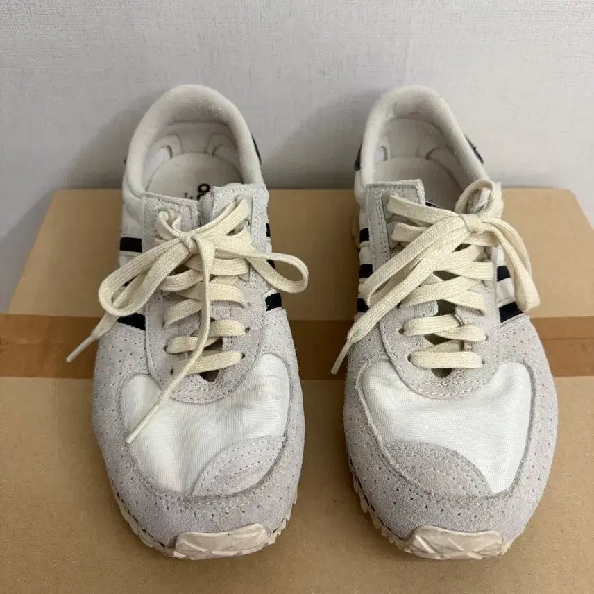 [BUNJANG] Adidas City Marathon PT Beige Navy Sneakers / 아디다스 시티 마라톤 PT 베이지 네이비 250