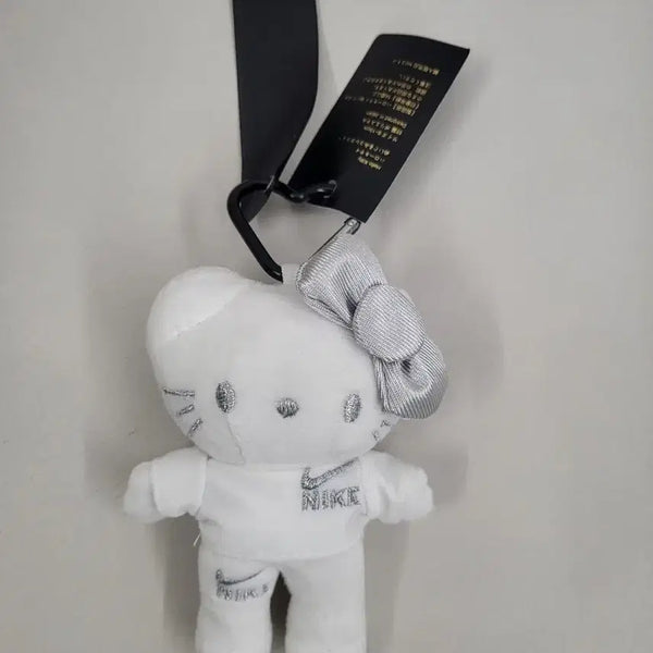 [BUNJANG] Nike x Hello Kitty Collaboration Doll Keychain / 나이키 X 헬로키티 콜라보 인형 키링