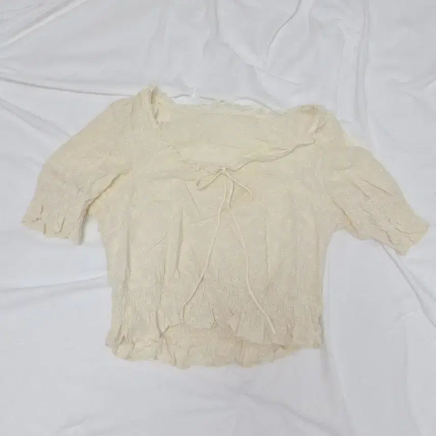 [BUNJANG] Ivory Punching Blouse / 아이보리 펀칭 블라우스 라떼 갸루 핀터깔 페어리