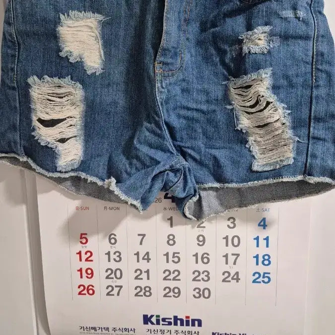 [BUNJANG] Distressed Denim Hotpants Shorts / 데미지 데님 반바지 핫팬츠