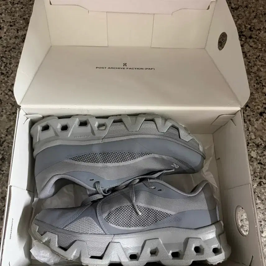 [BUNJANG] On Running Cloudmonster Grey Men's US 7 (250mm) / 온러닝 클라우드몬스터 그레이 250