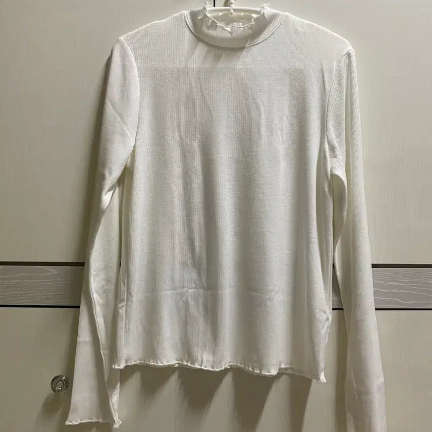 [BUNJANG] White Long Sleeve T-Shirt with Neck Frill / 넥 프릴 화이트 긴팔 티셔츠