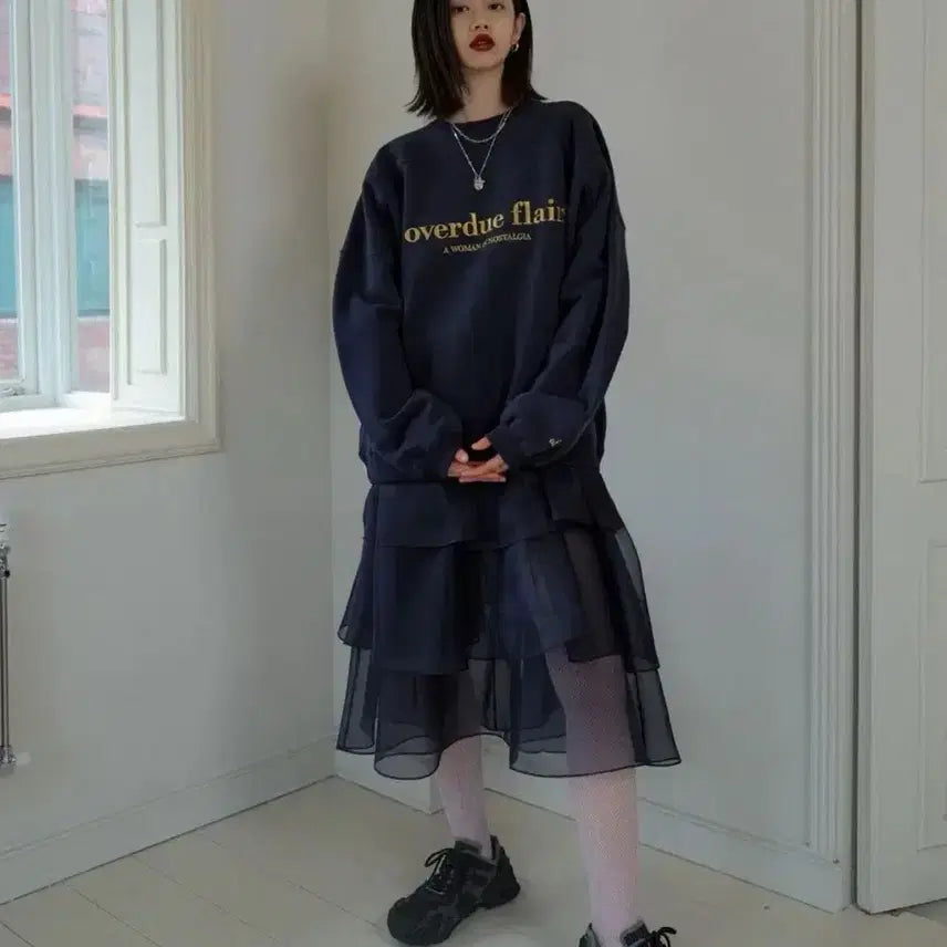 [BUNJANG] Overdue Flare Needle Oversized Sweatshirt / 택 o 새상품) 오버듀플레어 니들 오버사이즈 스웻셔츠 맨투맨