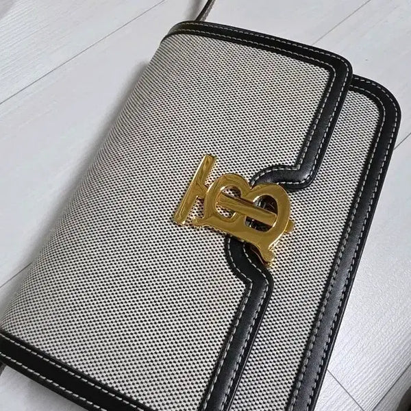 [BUNJANG] Burberry TB Bag Small Tan Leather / 버버리 TB백 탄 컬러 스몰
