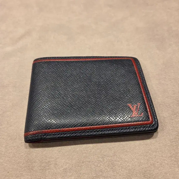 [BUNJANG] Louis Vuitton Taiga Multiple Wallet Bifold Navy-Red (Single Item) / [정품] 루이비통 타이가 멀티플 월릿 반지갑 (단품/네이비-레드)