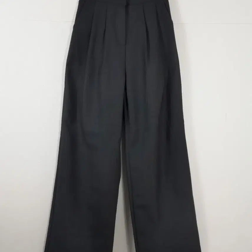 [BUNJANG] Two-Tuck Wide Fit Back-Banding Slacks / 투턱와이드뒤밴딩슬랙스