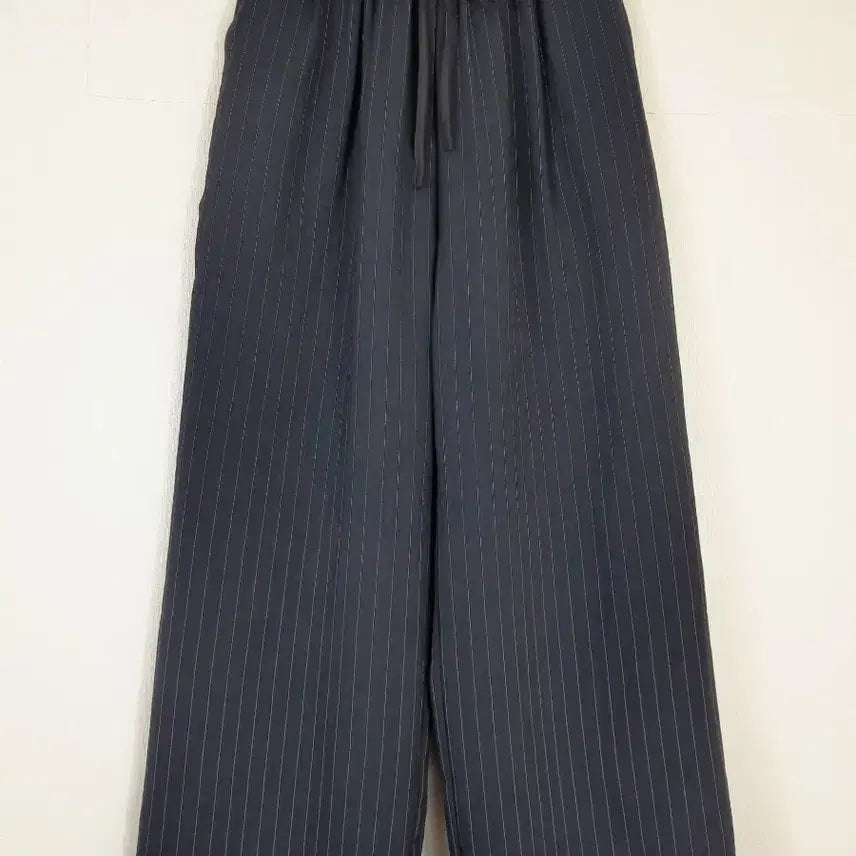 [BUNJANG] Navy Stripe Wide Banding Pants / 세련된진곤색스트라이프 와이드 밴딩 팬츠