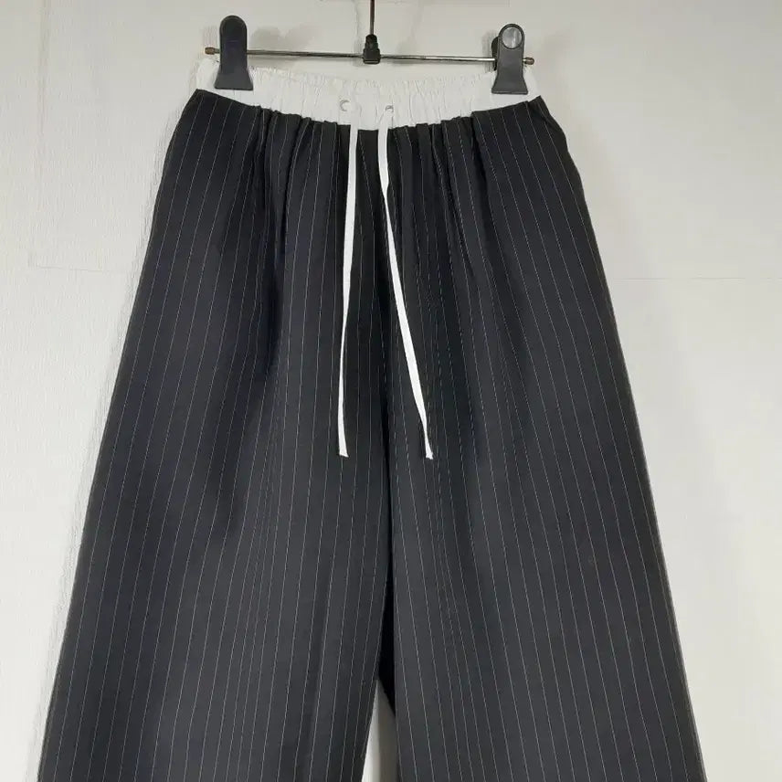 [BUNJANG] Black Stripe Colorblock Wide Banding Pants / 블랙스트라이프 배색와이드 밴딩 팬츠