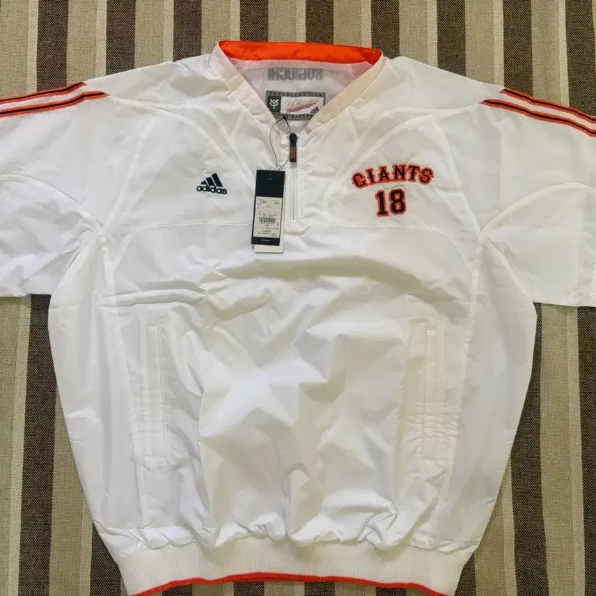 [BUNJANG] Yomiuri Giants Toshia Sugiuchi Adidas Training Windbreaker / 요미우리자이언츠 스기우치 도시야 실지급용 아디다스 트레이닝 바람막이