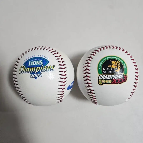 [BUNJANG] Samsung Lions 2002 & Hyundai Unicorns 2003 Korean Series Championship Baseball Set / 02,03 우승기념 야구공 세트