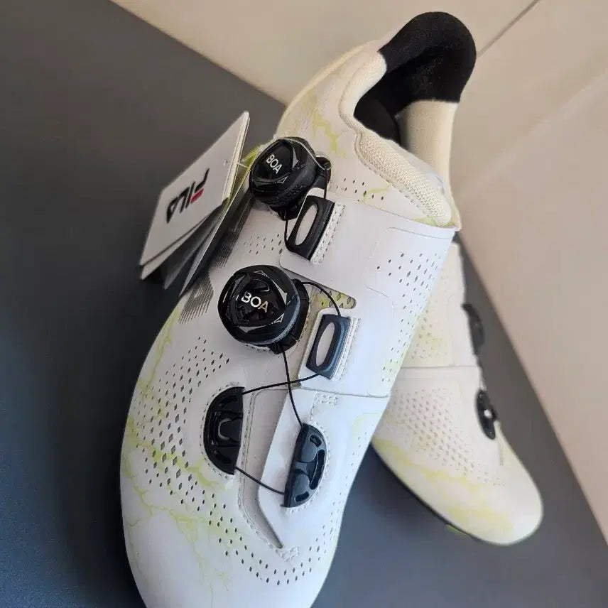 [BUNJANG] FILA Road Cycling Shoes with Cleats Set (Size 40/250) / 휠라(FILA) 로드 클릿 슈즈 40(250) & 클릿세트