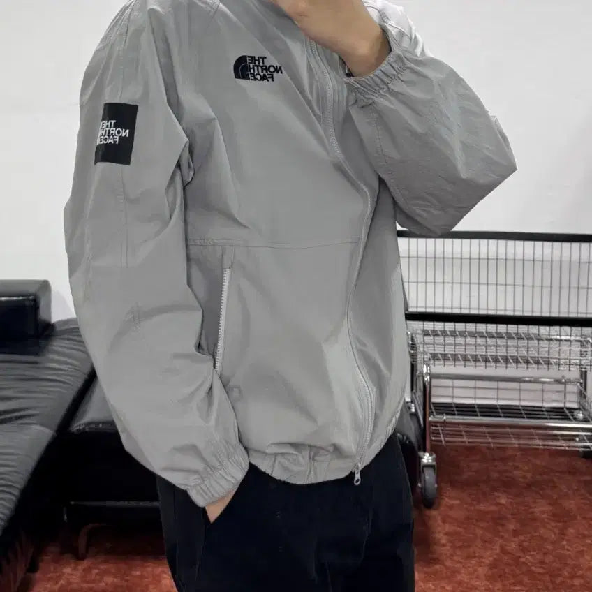 [BUNJANG] The North Face 26SS Original Side Patch Windbreaker Jacket / 노스페이스 오리지널 사이드패치 바람막이 자켓