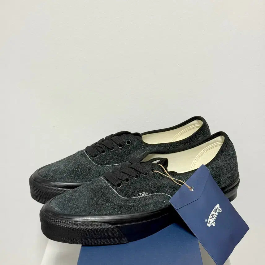 [BUNJANG] Vans Premium Authentic 44 DX Long Hair Suede Black / [280] 반스 프리미엄 어센틱 44 LX 롱헤어리 스웨이드 블랙