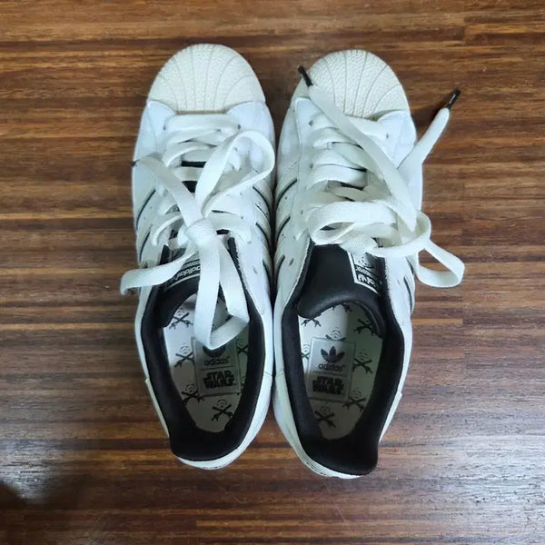 [BUNJANG] Adidas Star Wars Stormtrooper Superstar Limited Edition Sneakers / 아디다스 스타워즈 스톰트루퍼 슈퍼스타 한정판 스니커즈 245