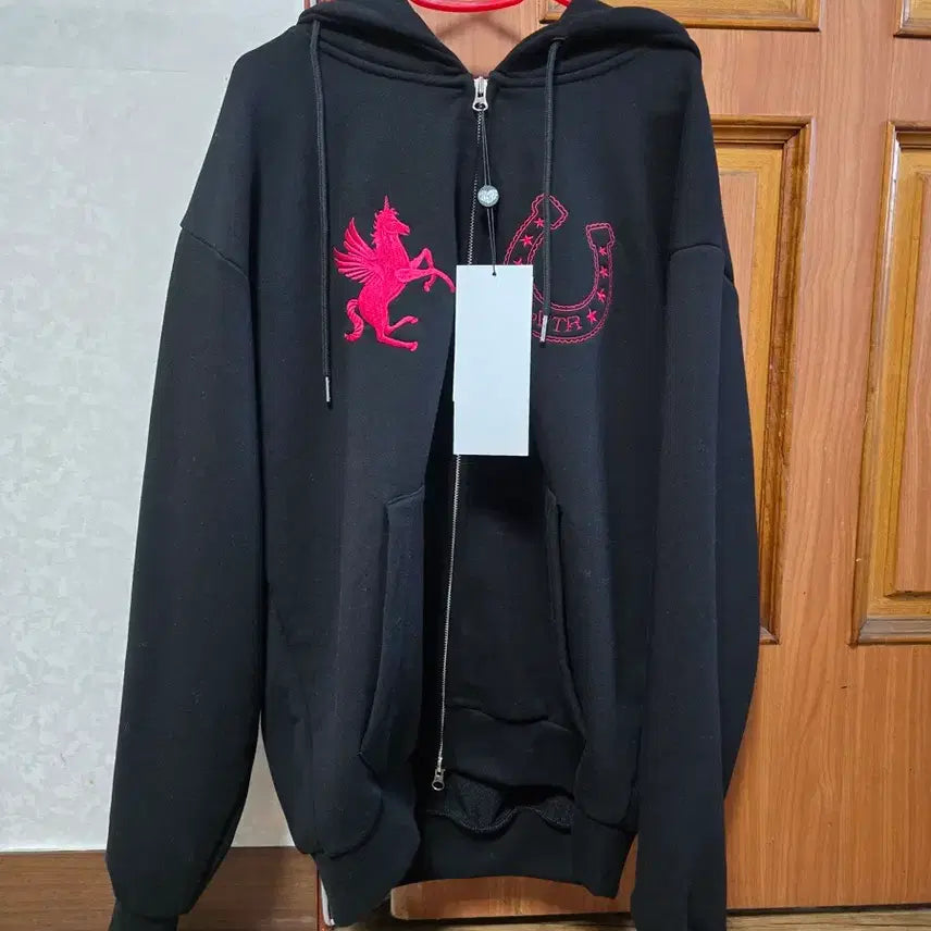 [BUNJANG] LoveisTrue Zip-up Hoodie / 러브이즈트루 후드집업