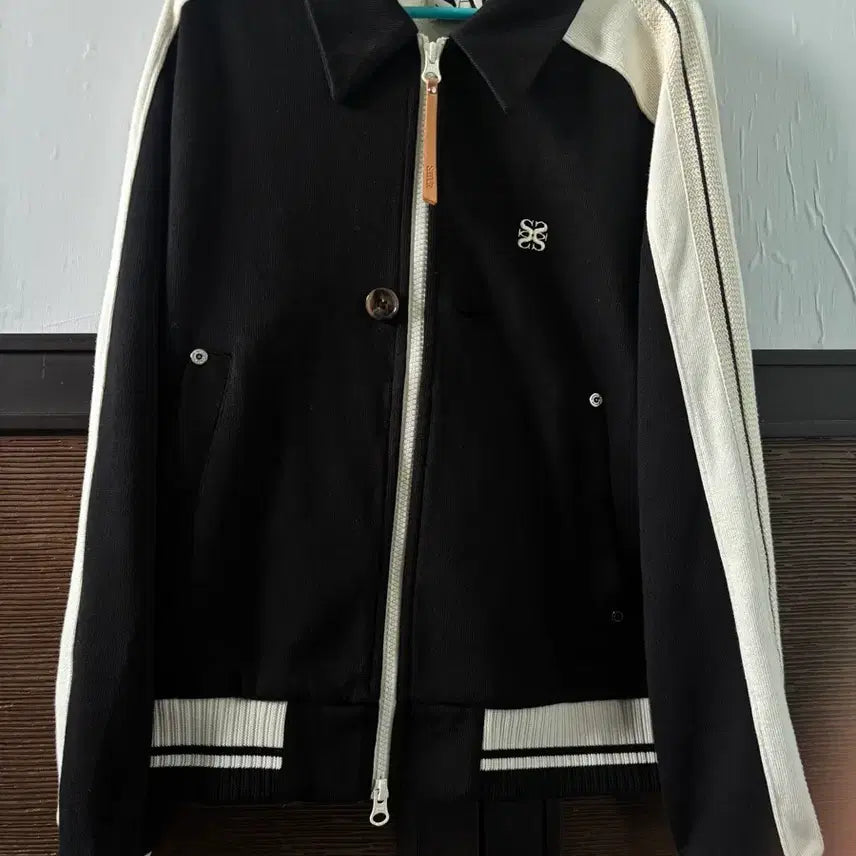 [BUNJANG] SATUR Color Block Track Jacket / SATUR 블랙 앤 화이트 배색 자켓
