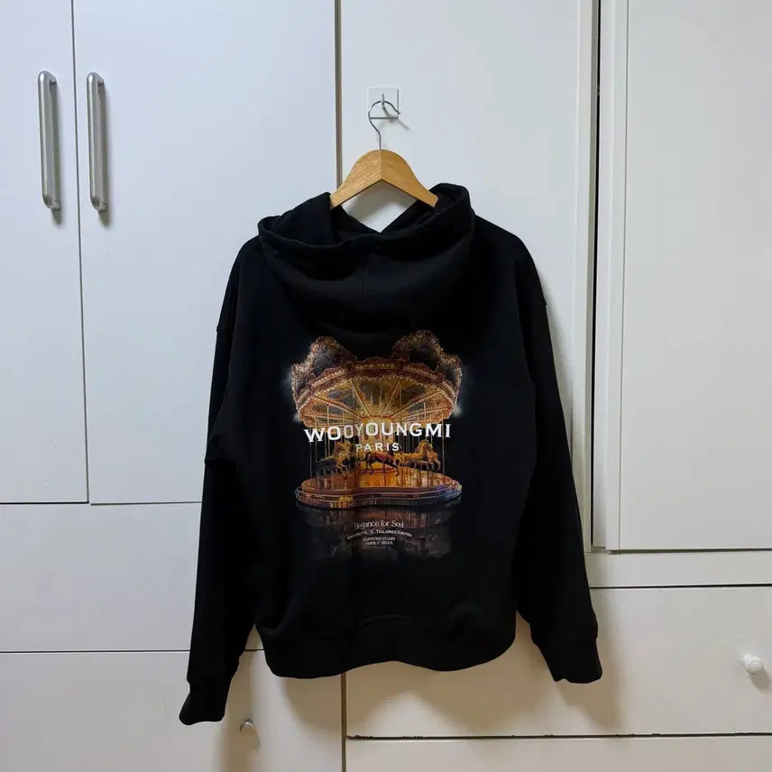 [BUNJANG] Wooyoungmi Merry Go Back Logo Hoodie Black / { 46 } 우영미 메리 고 백로고 후드티