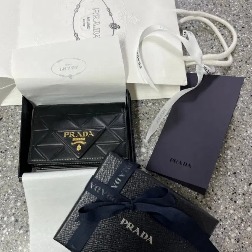 [BUNJANG] Prada Bi-fold Wallet / 프라다 반지갑