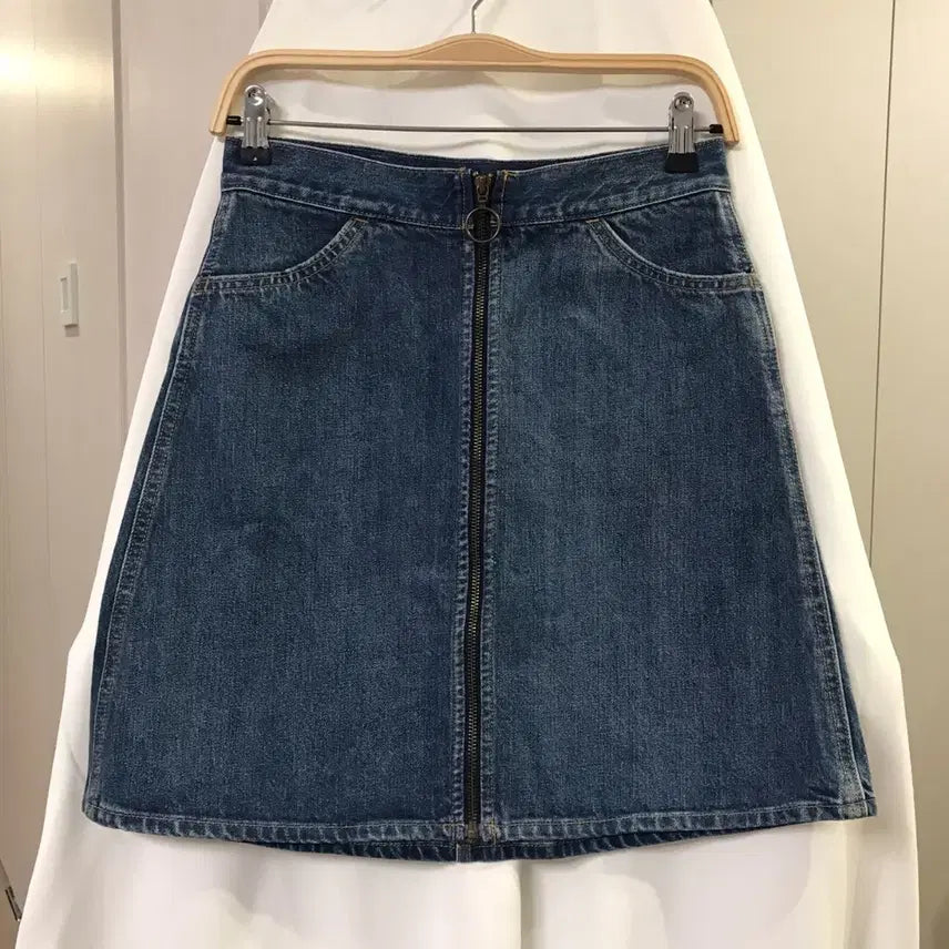 [BUNJANG] Levi's Orange Tab Denim Midi Skirt (Size 26-27) / 리바이스 데님 오렌지탭 스커트(26~27인치)