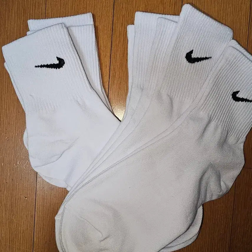 [BUNJANG] Nike Basic All-Season Socks (10 Pairs) / (택배할인)나이키 기본 사계절용 남/여 양말 10켤레