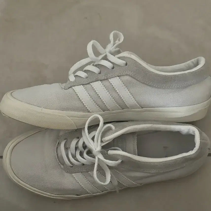 [BUNJANG] Adidas Grey Sneakers (240) / 아디다스 그레이 스니커즈 240