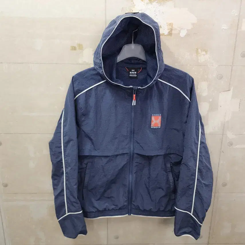[BUNJANG] Under Armour Men's UA Running Windbreaker - Size 95 / (M)언더아머 정품 남성 UA 러닝 바람막이/95size/상태우수