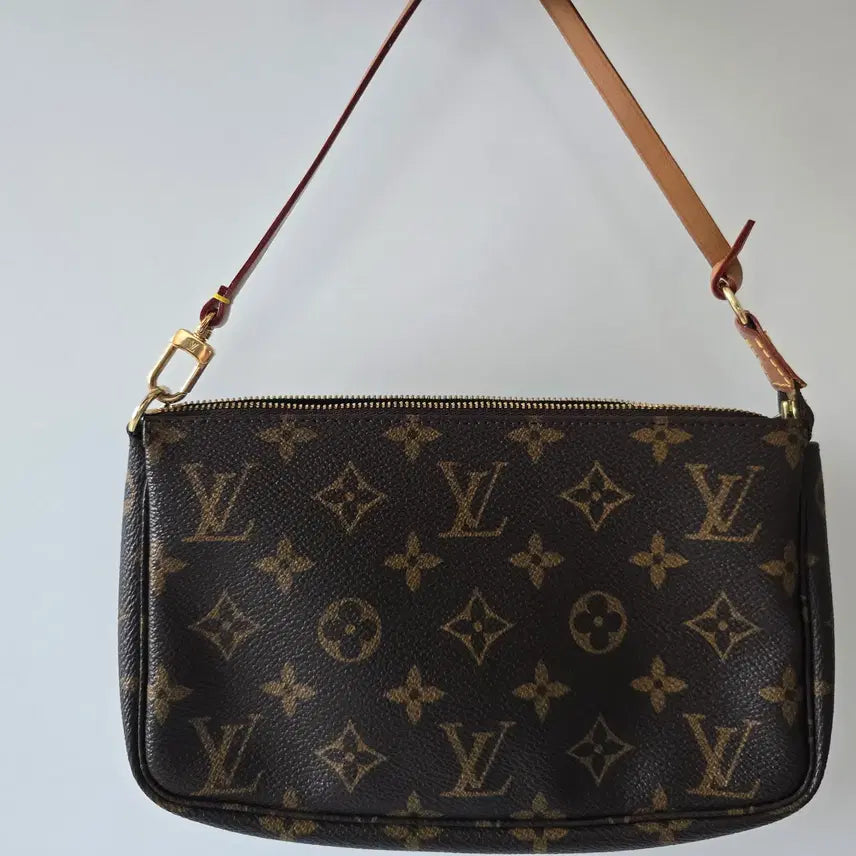 [BUNJANG] Louis Vuitton Monogram Pochette Accessoires Old Model Authentic / 루이비통 포쉐트 악세수아  구형 정품 감정서 있음