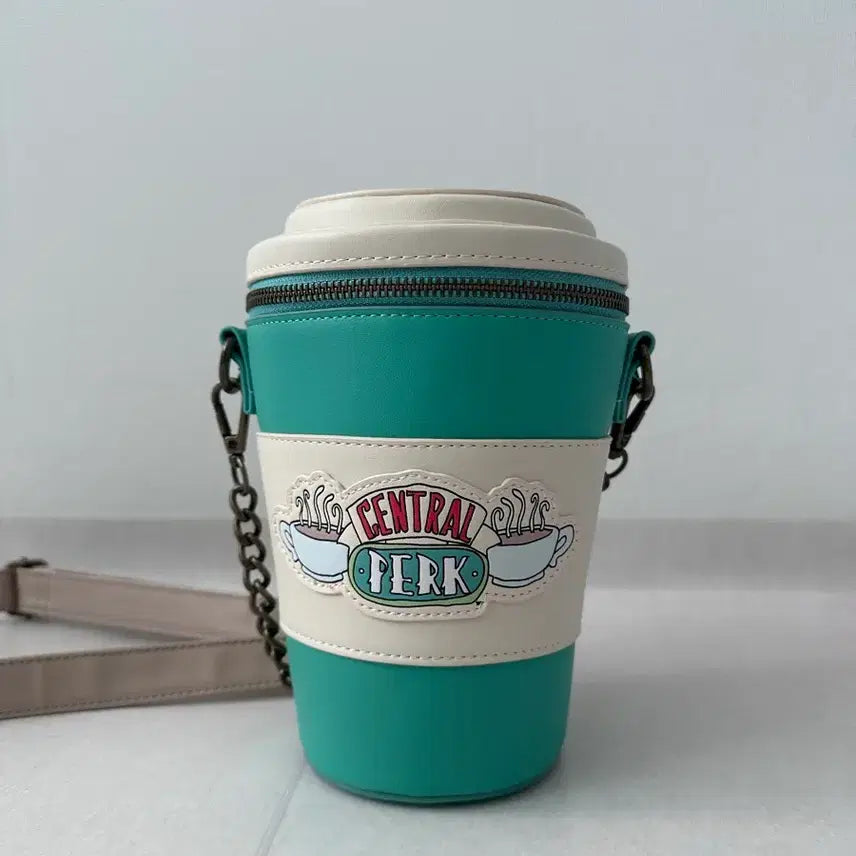 [BUNJANG] Loungefly Friends Central Perk Coffee Cup Crossbody Bag / 미드 프렌즈 센트럴퍼크 투고 커피컵 크로스바디백