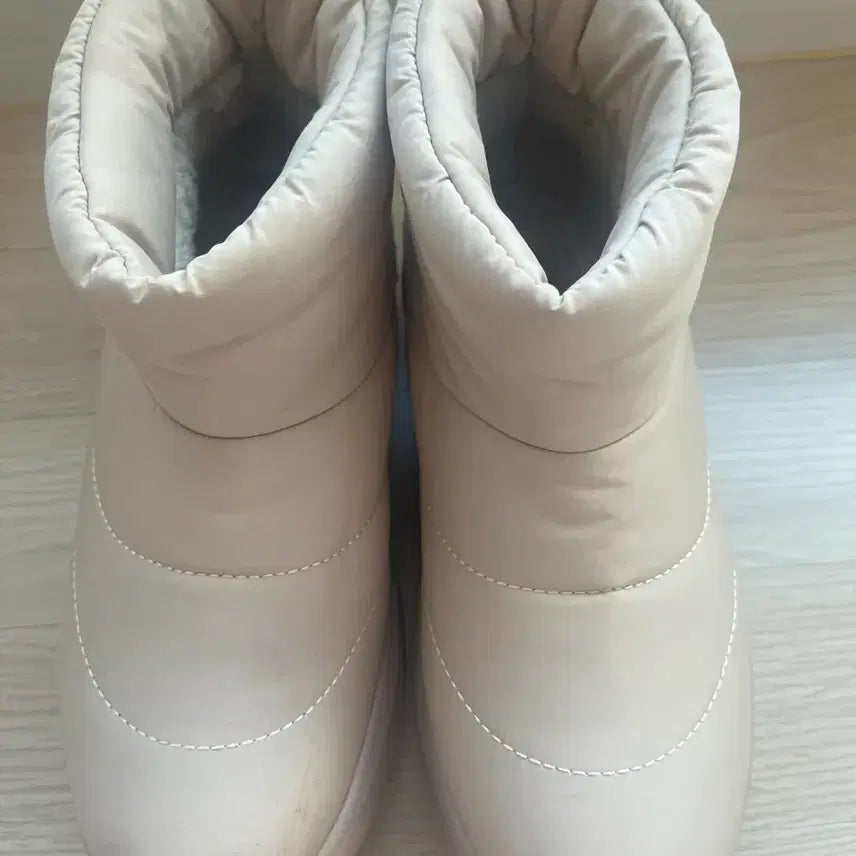 [BUNJANG] Skechers Black Slip-On Boots (245) & Forever Ring Suede Long Boots (240) / 스케쳐스 블랙 슬립온 245 털 부츠