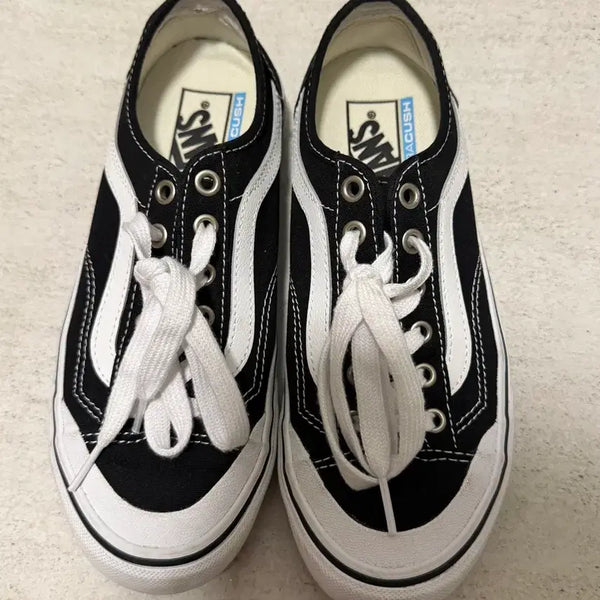 [BUNJANG] Vans Black/White Sneakers / 반스 블랙/화이트 스니커즈