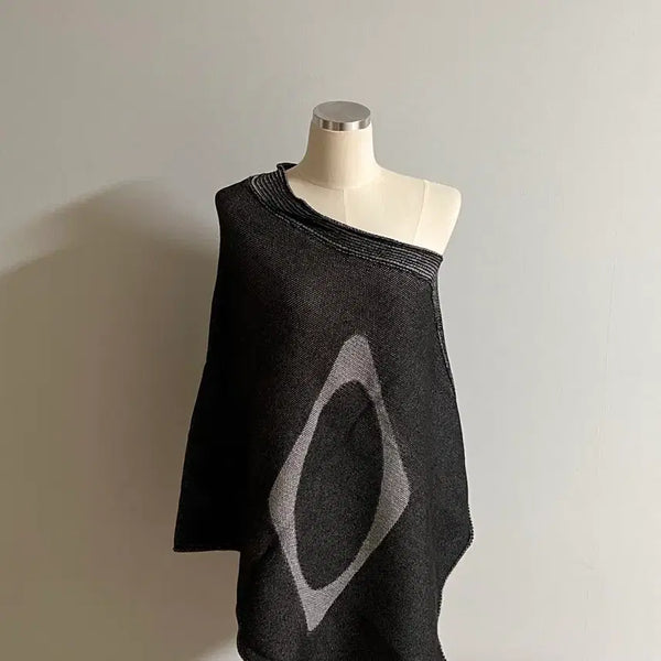 [BUNJANG] Mischief Knit Off-Shoulder Poncho / 미스치프 니트 오프숄더 판초