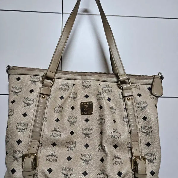 [BUNJANG] MCM Visetos Ivory Shoulder Bag / MCM 정품 비세토스 아이보리 숄더백(성주택있음)