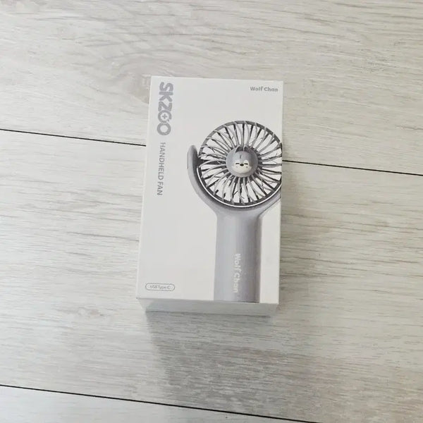 [BUNJANG] Stray Kids SKZ Wolf Chan Portable Handheld Fan (Sealed) / 스트레이키즈 스키즈 스키주 울프찬 휴대용 손풍기 미개봉