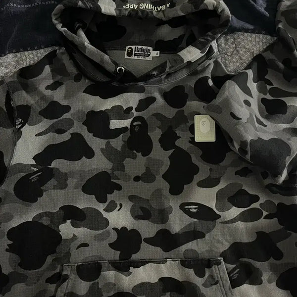 [BUNJANG] BAPE Camo Shark Hoodie / 베이프 카모 후드티