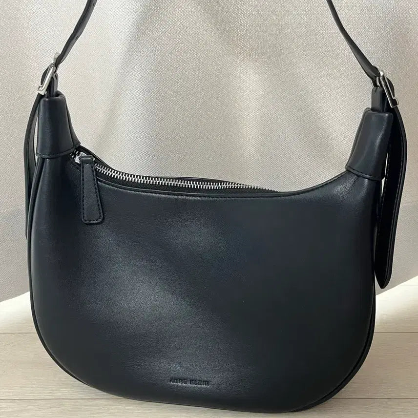[BUNJANG] Anne Klein Black Hobo Shoulder/Crossbody Bag / Anne Klein 앤클라인 숄더백/크로스백/호보백/반달백 블랙 가방