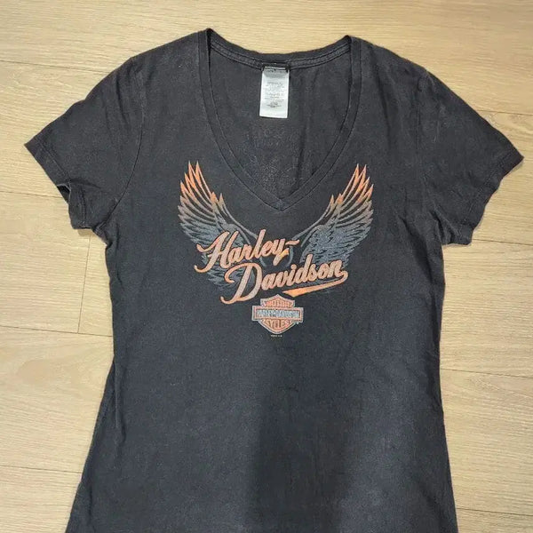 [BUNJANG] Harley-Davidson Black V-Neck Women's T-Shirt / 할리데이비슨 블랙 V넥 여성 반팔 티셔츠