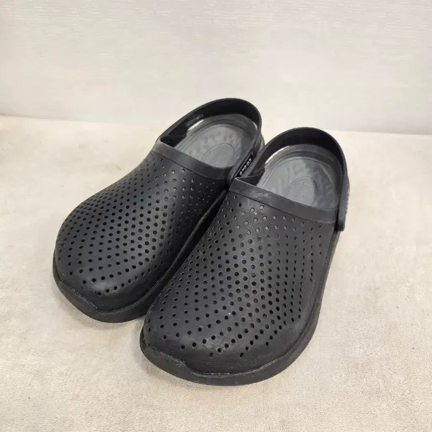 [BUNJANG] Crocs Literide Clog Black Sandals / 크록스 라이트라이드 클로그 블랙 샌들 슬리퍼 220~225